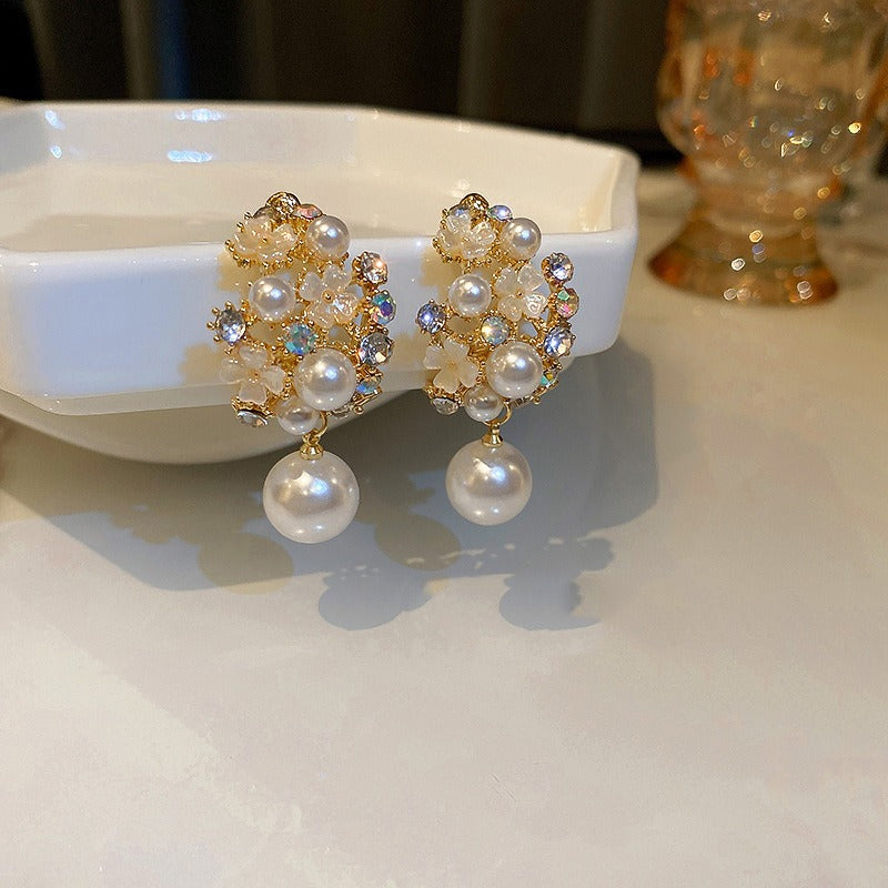 Kaori – Elegant Flower and Pearl Earrings