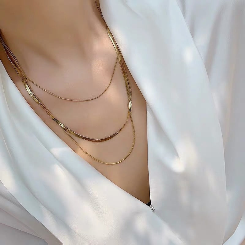 Ashley – 3 Row Golden Snake Chain Collar