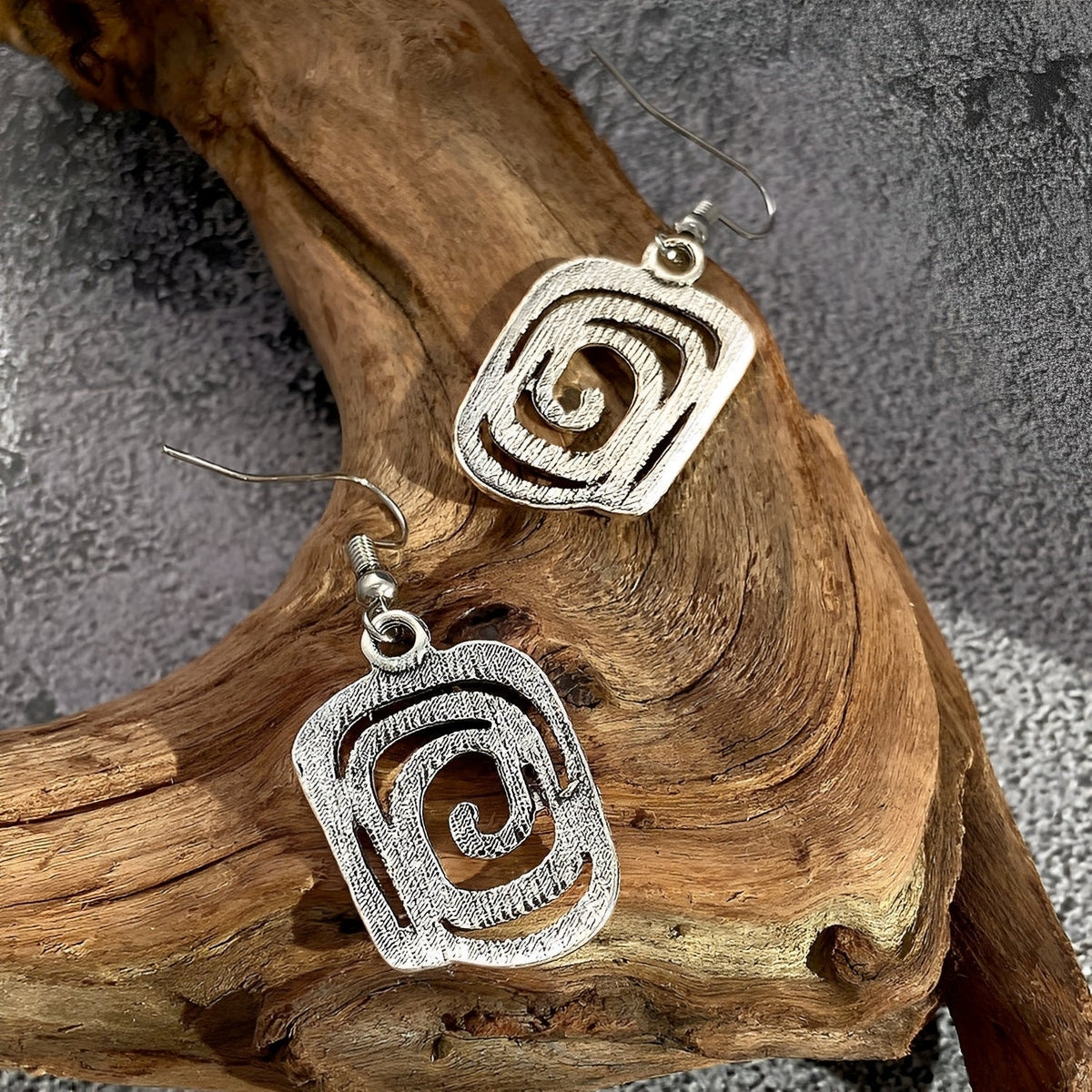 Kaia – Boho Earrings in Silver with Spiral Design