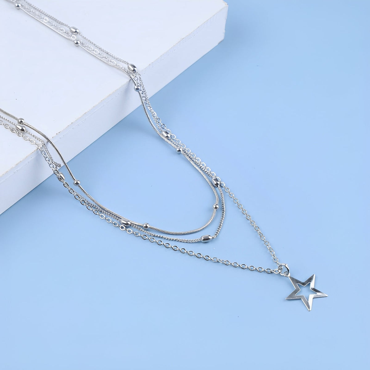Elly – Vintage necklace with star