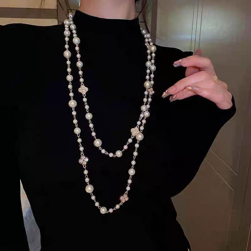 Collen – Elegant gold necklace with pearl