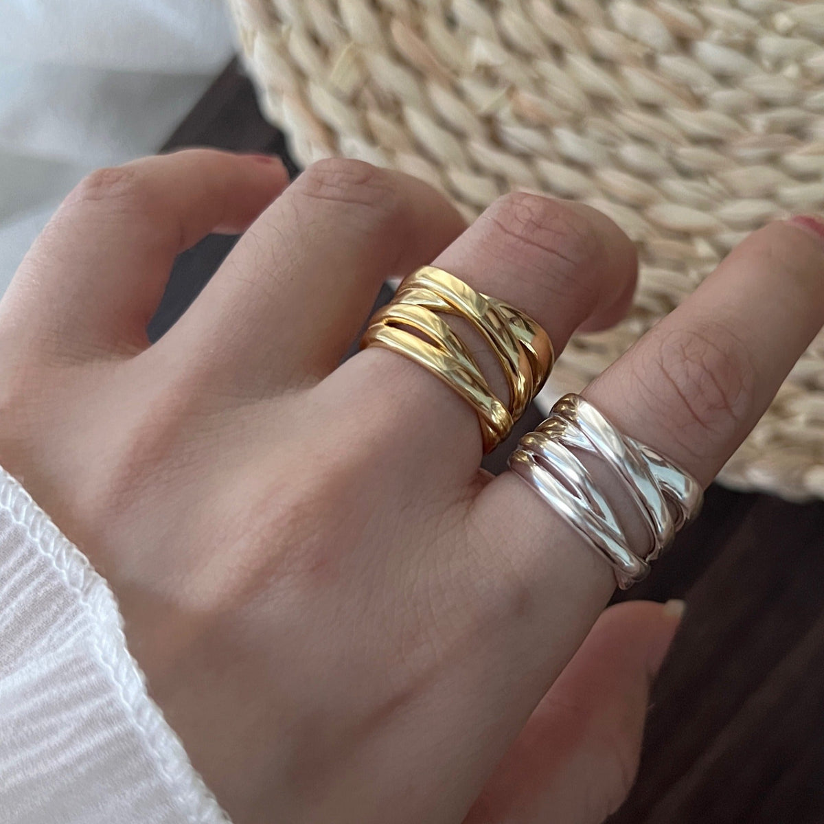 Riley – Geometric Love Romantic Ring