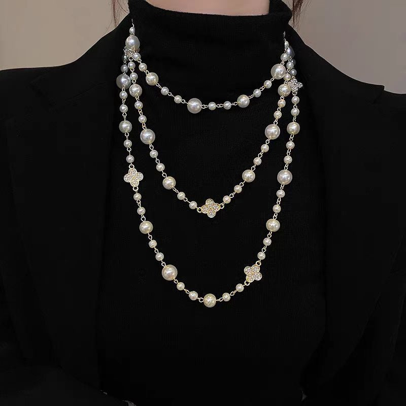 Collen – Elegant gold necklace with pearl