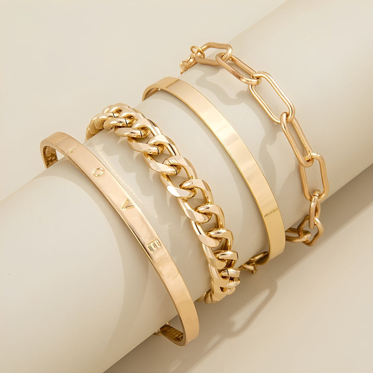 Elari – Set of 4 Elegant Bracelets for Wrist