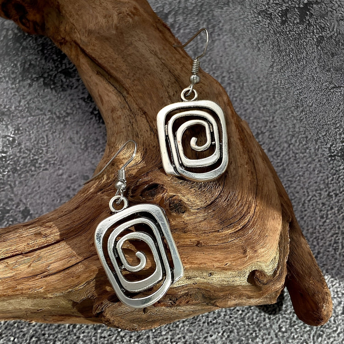 Kaia – Boho Earrings in Silver with Spiral Design