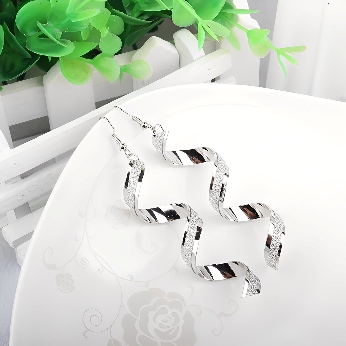 Jia – Bright Silver Spiral Earrings
