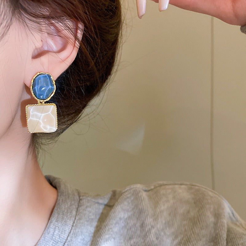 Lianne – Enamel geometric earrings