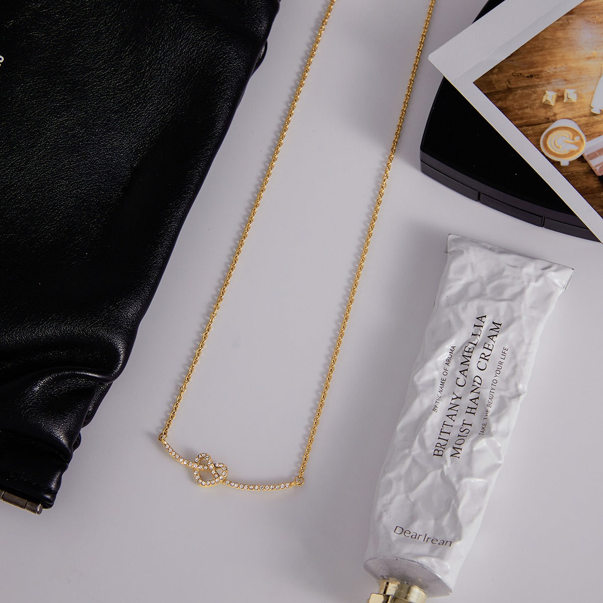 Valeria – Bright Heart Necklace