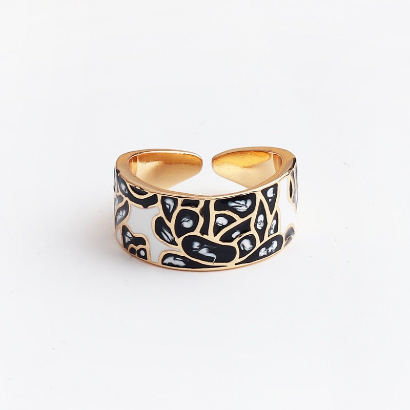 Kamille – Camille Large Ring Blue Leaf Motif
