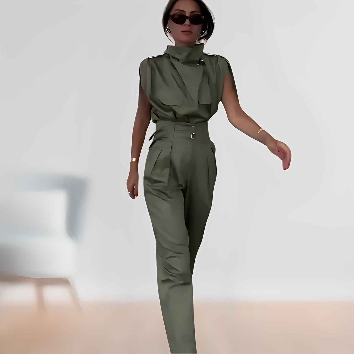 Leona – Elegant Sleeveless Women’s Jumpsuit