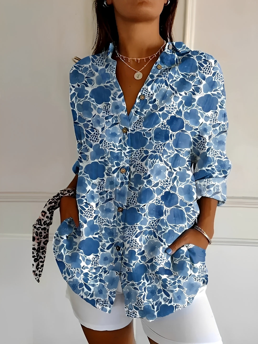 Chantelle - Trendy button-up blouse for women