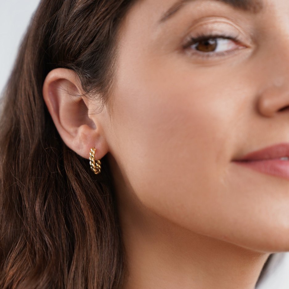 Orhyl – Twisted golden earrings