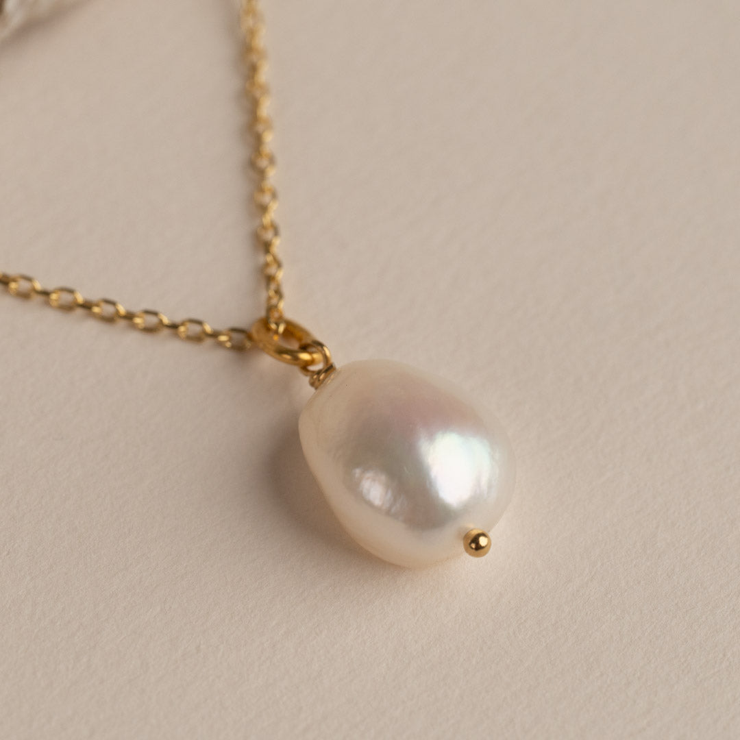 Golden Pearl Necklace - Bright Pearl Pendant