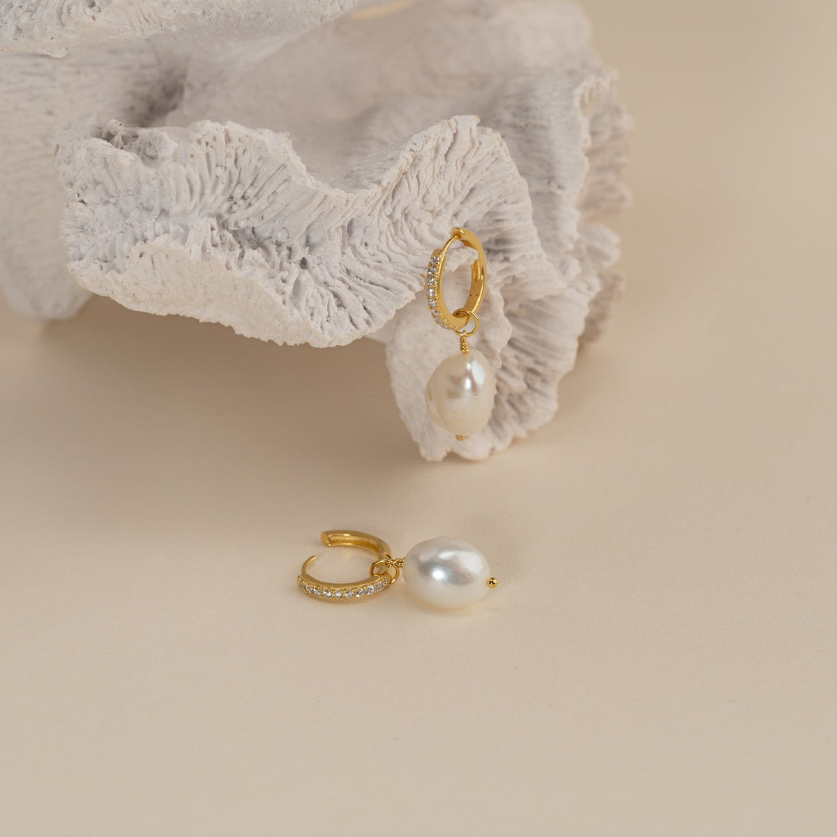 Wella – Elegant hoop earrings