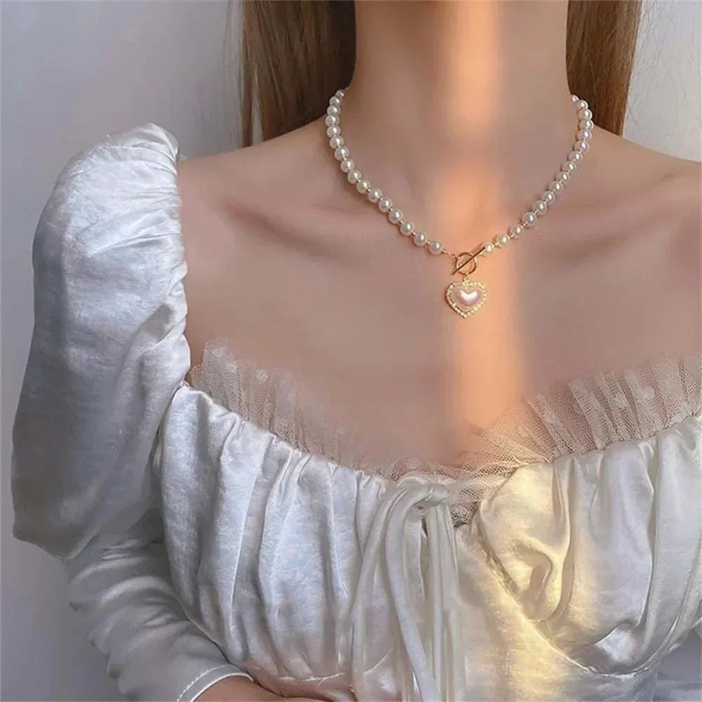 Amara – Choker collar of pearls
