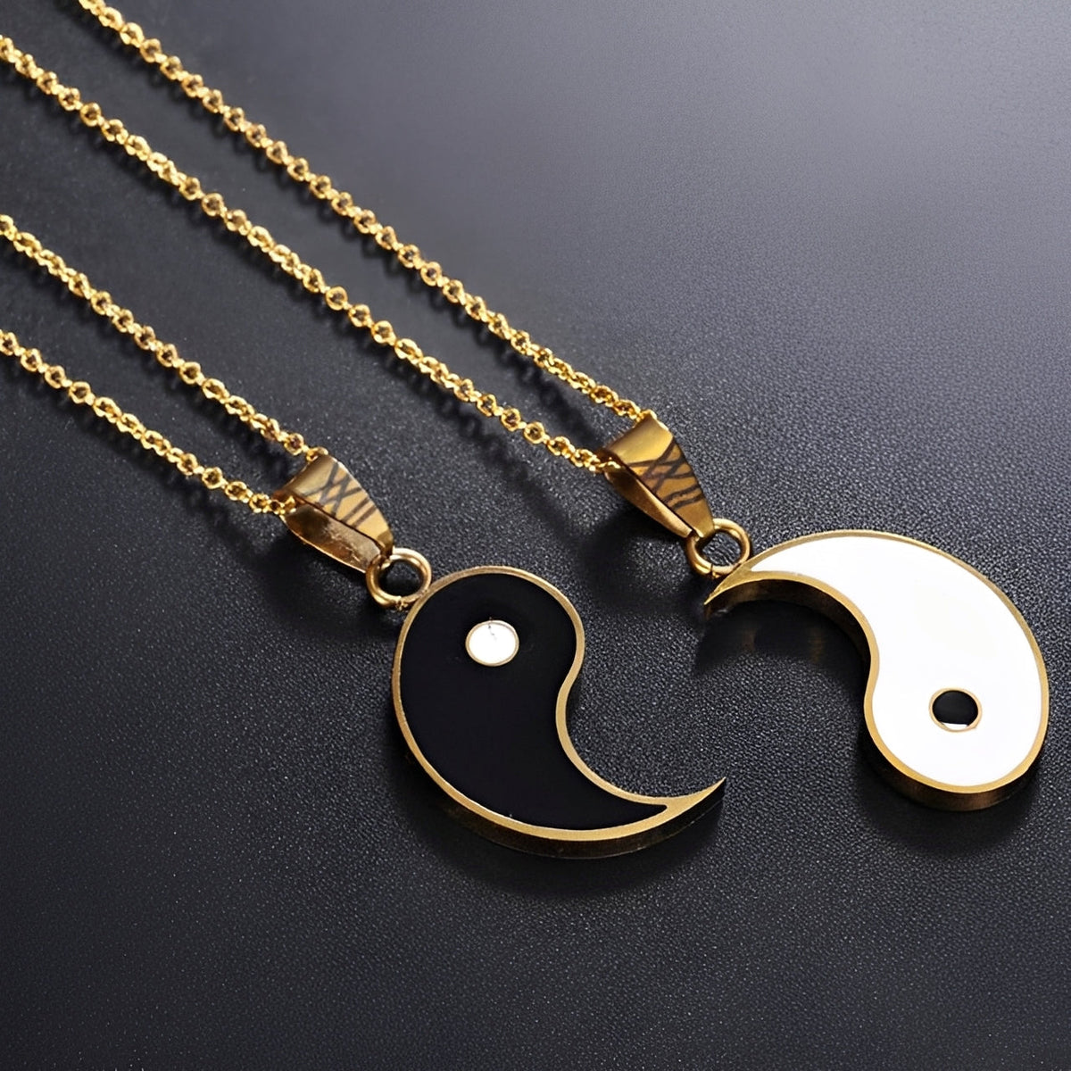 Tao – Yin Yang separable necklace for couples or friends
