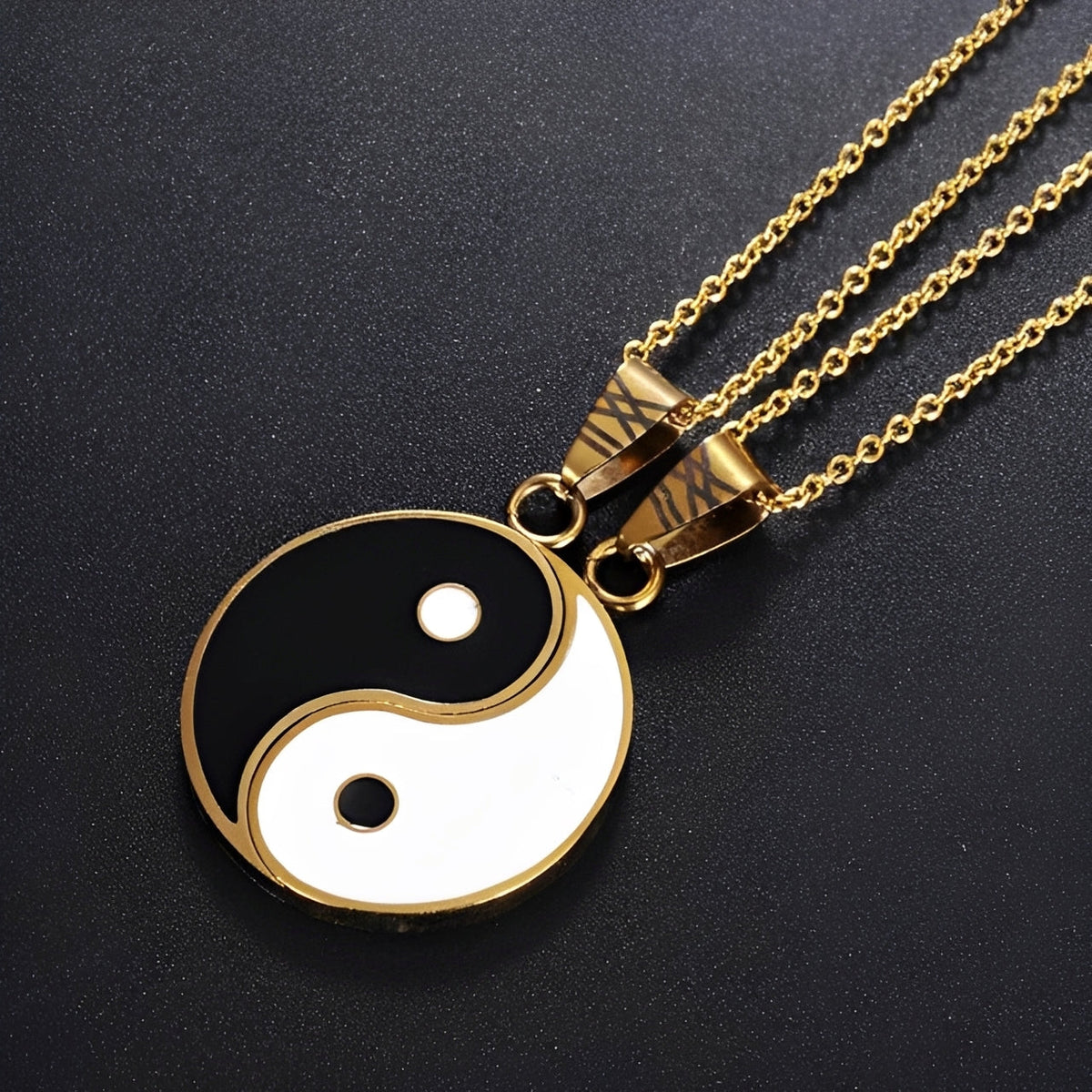 Tao – Yin Yang separable necklace for couples or friends