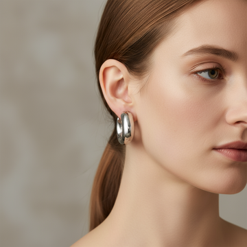 Amandine – Thick hoops of modern design