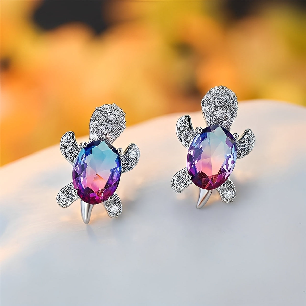 Talia – Earrings of sea turtle with shiny details