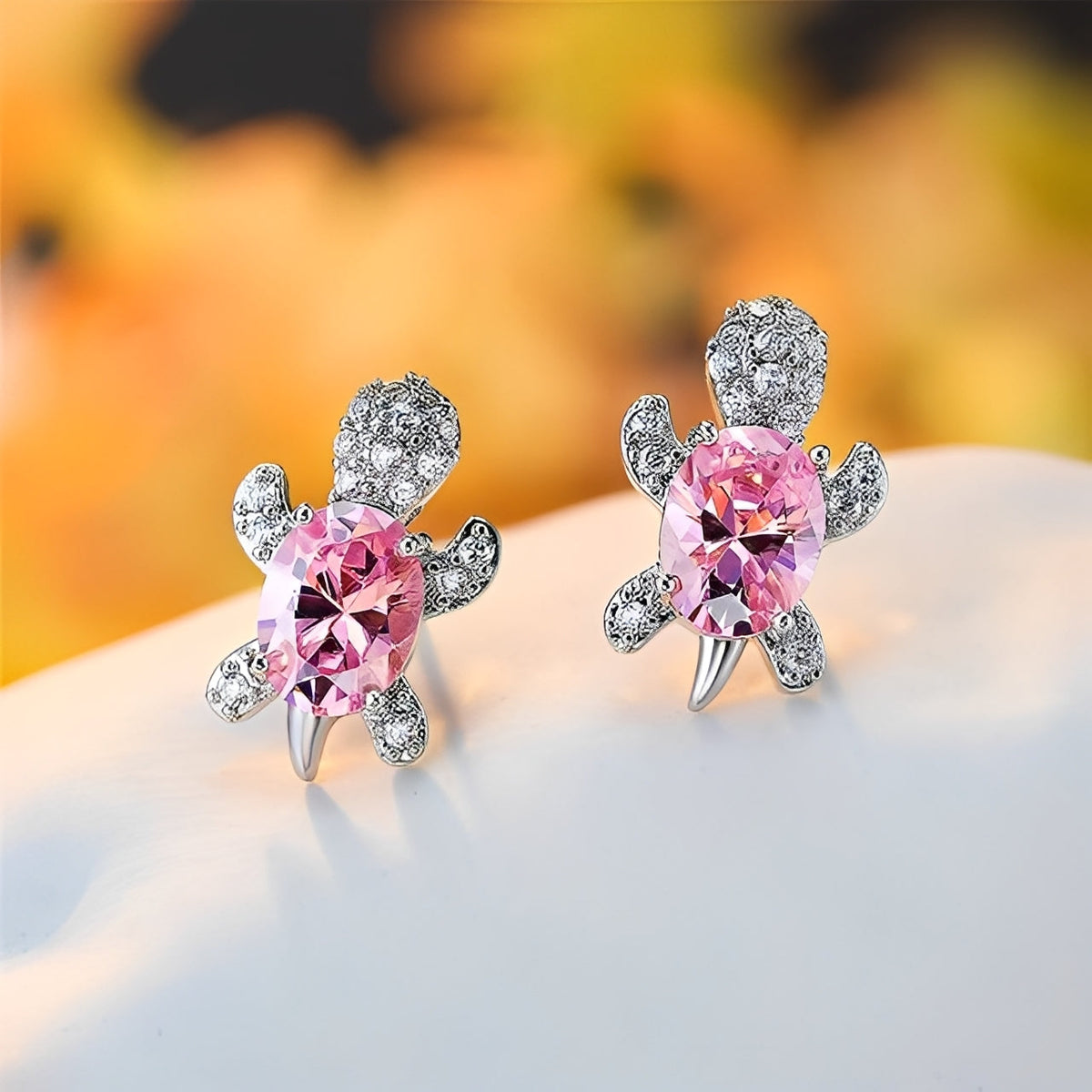 Talia – Earrings of sea turtle with shiny details