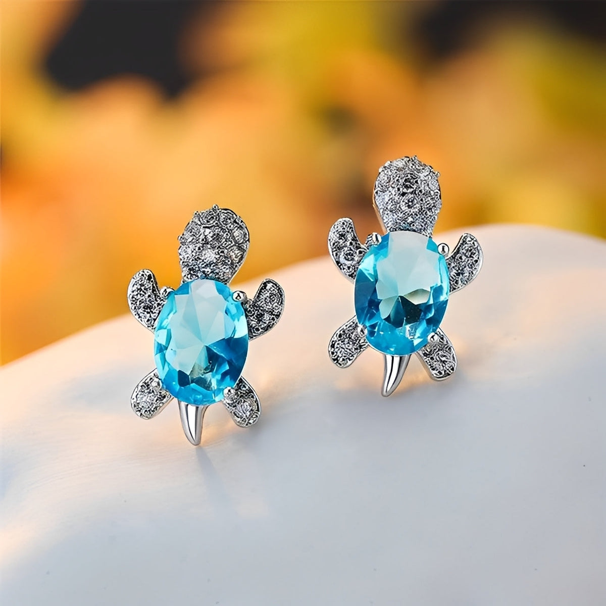 Talia – Earrings of sea turtle with shiny details