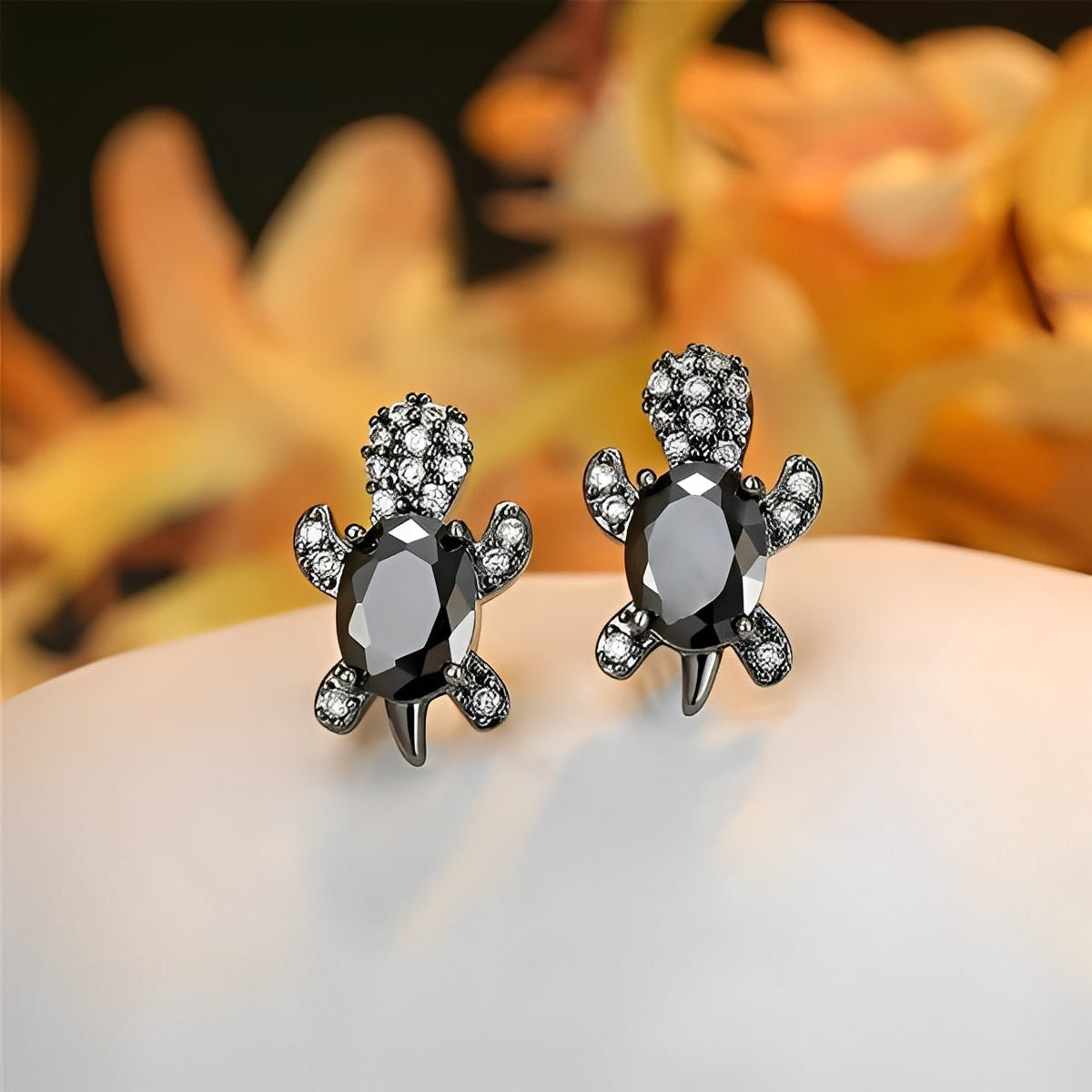 Talia – Earrings of sea turtle with shiny details