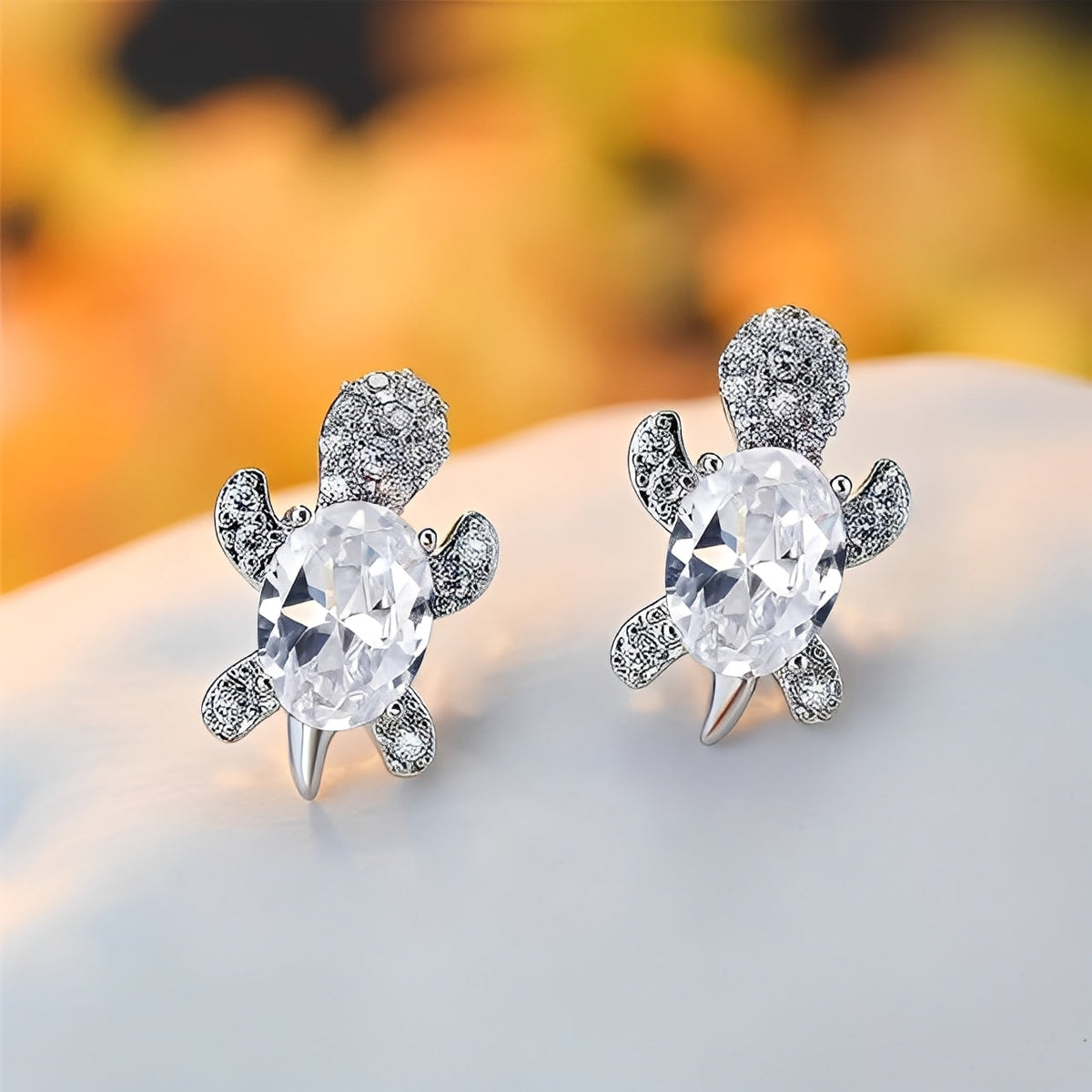 Talia – Earrings of sea turtle with shiny details