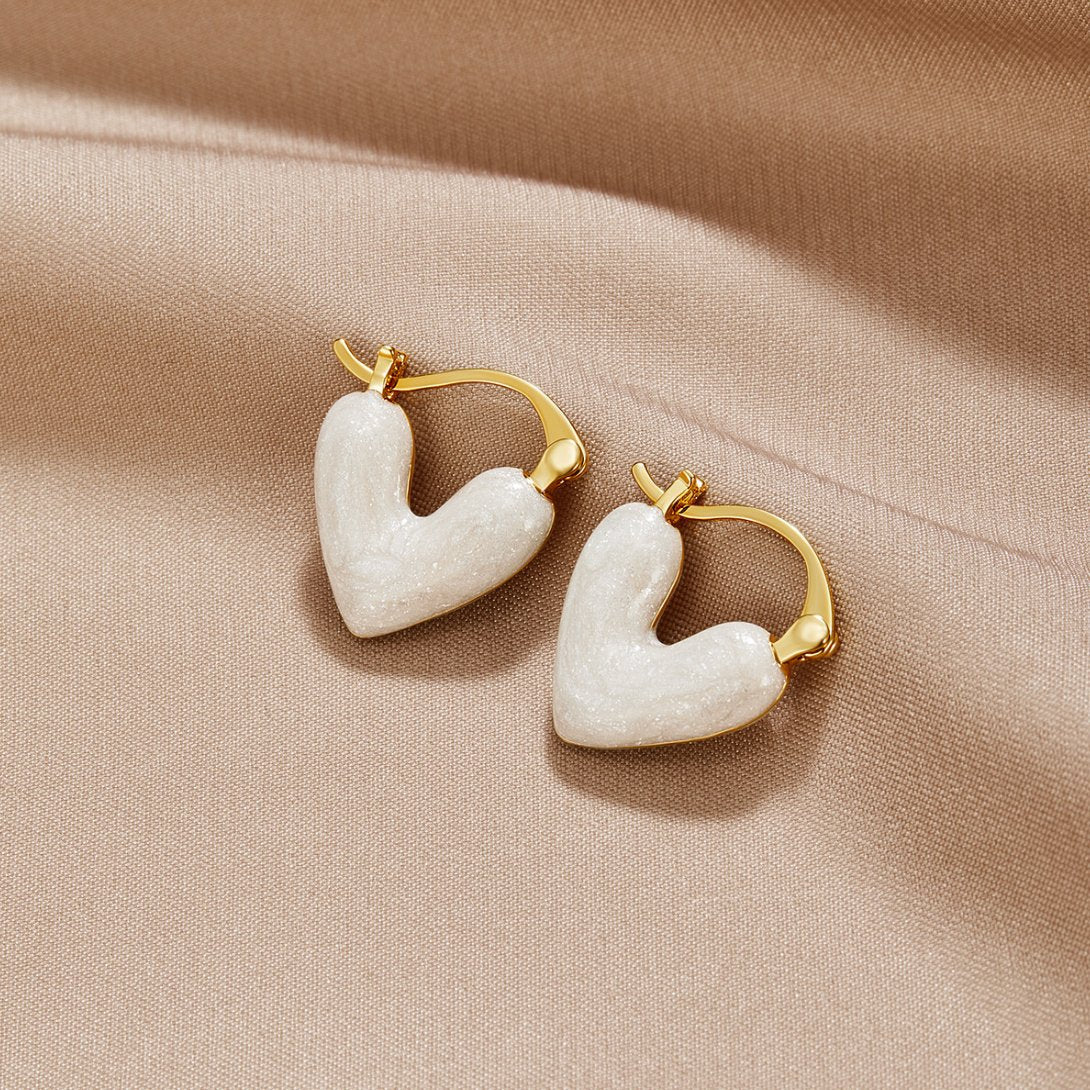 Aya – Heart Earrings Love Gold