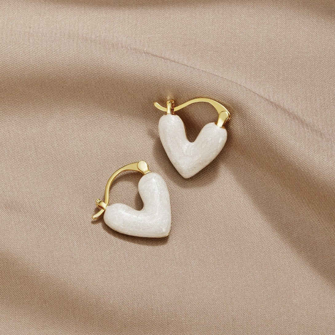 Aya – Heart Earrings Love Gold