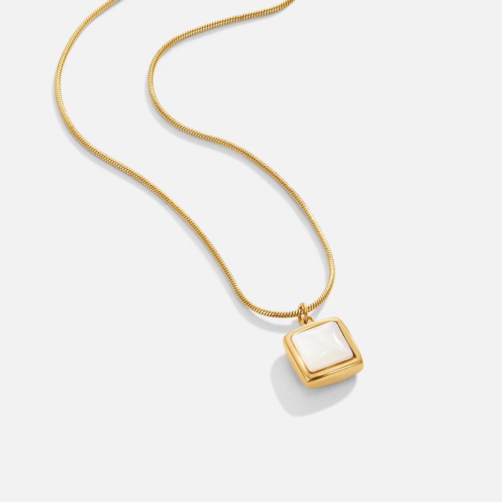 Riva - Necklace with moonstone pendant