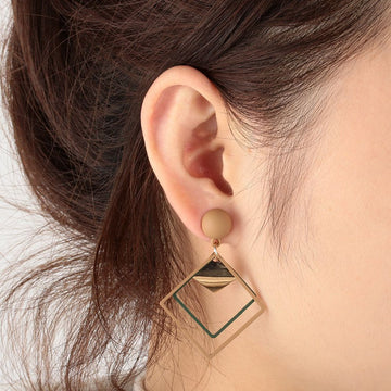 Geometric drop earrings - Square holed earrings