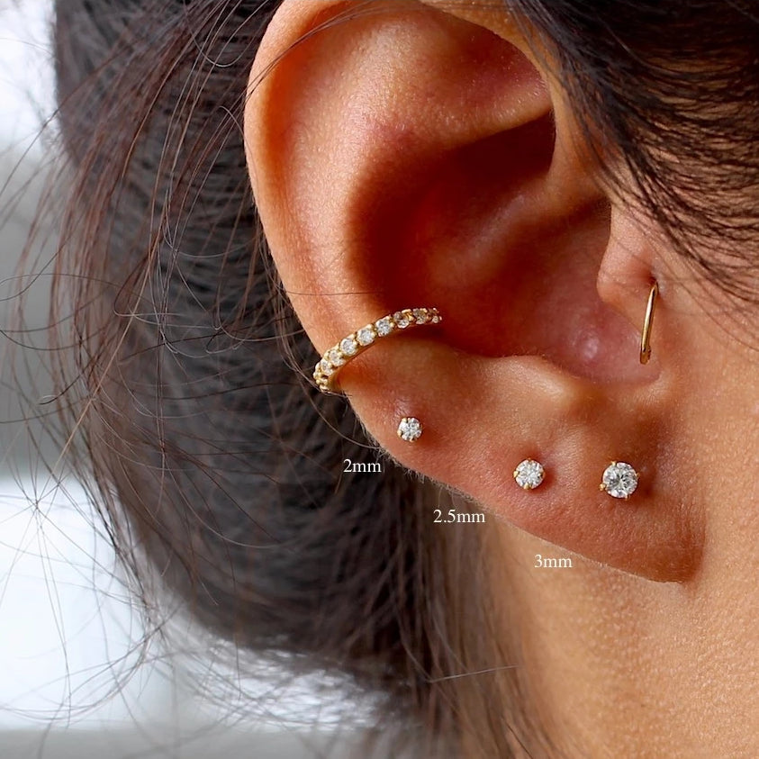 Sloane - Mini Bright Earrings of 2mm