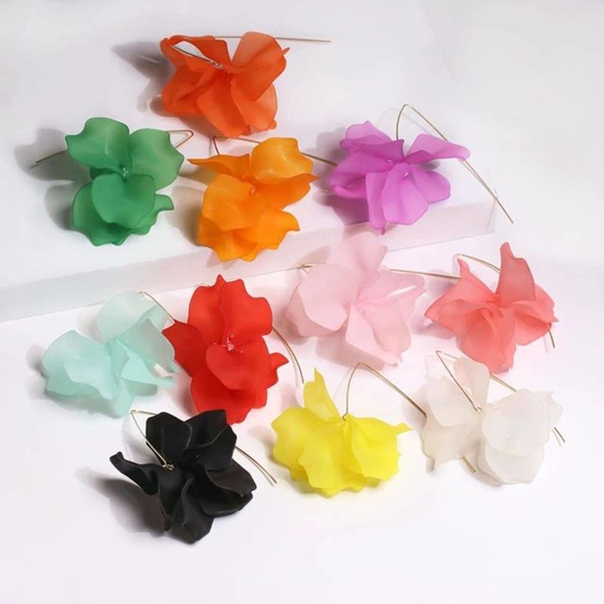 Fariba - Hoop earrings with spring flowers