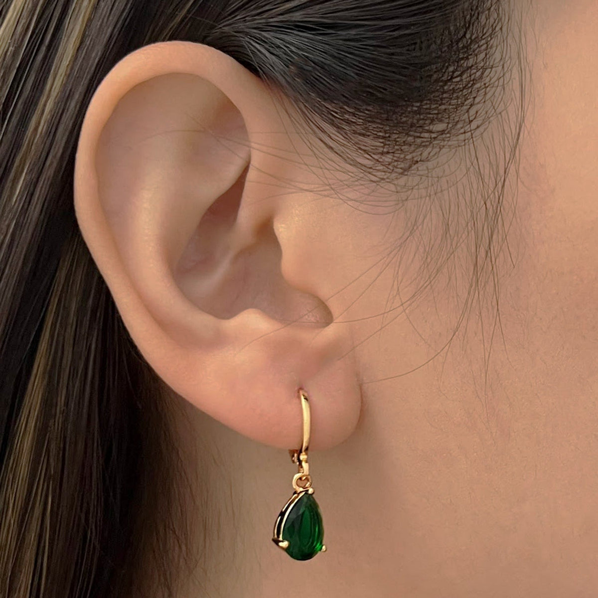 Emerald Green - Huggies of Gem in Teardrop Shape