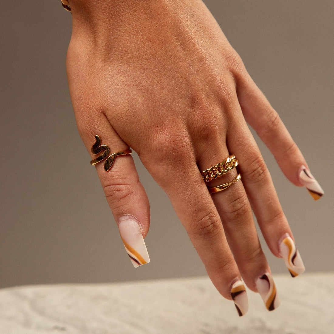 Bree – Elegant gold ring