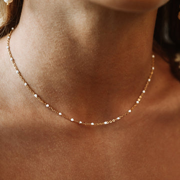 Island – Necklace with White Details